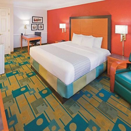 Baymont By Wyndham Lubbock - Downtown Civic Center Hotel Екстериор снимка
