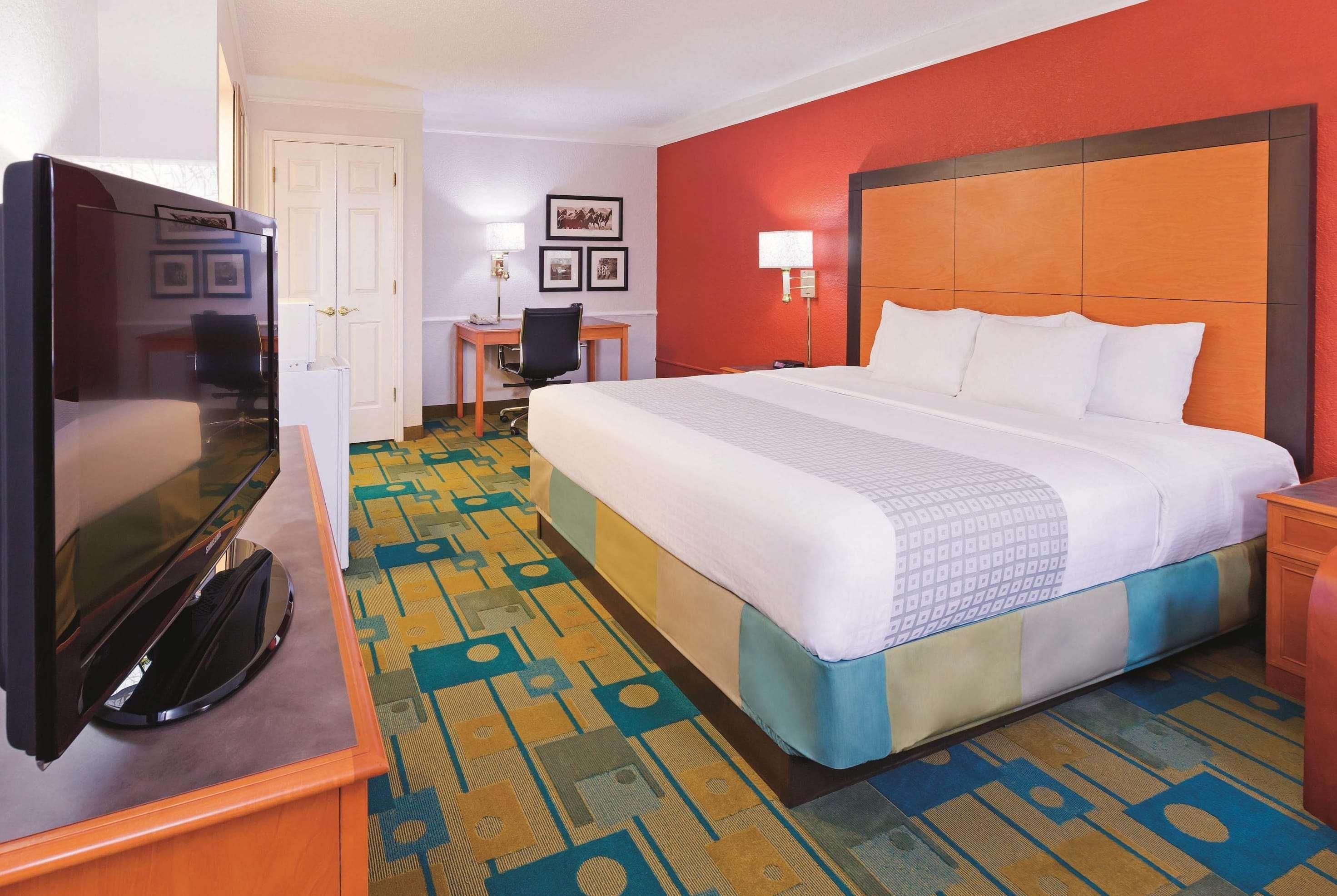 Baymont By Wyndham Lubbock - Downtown Civic Center Hotel Екстериор снимка