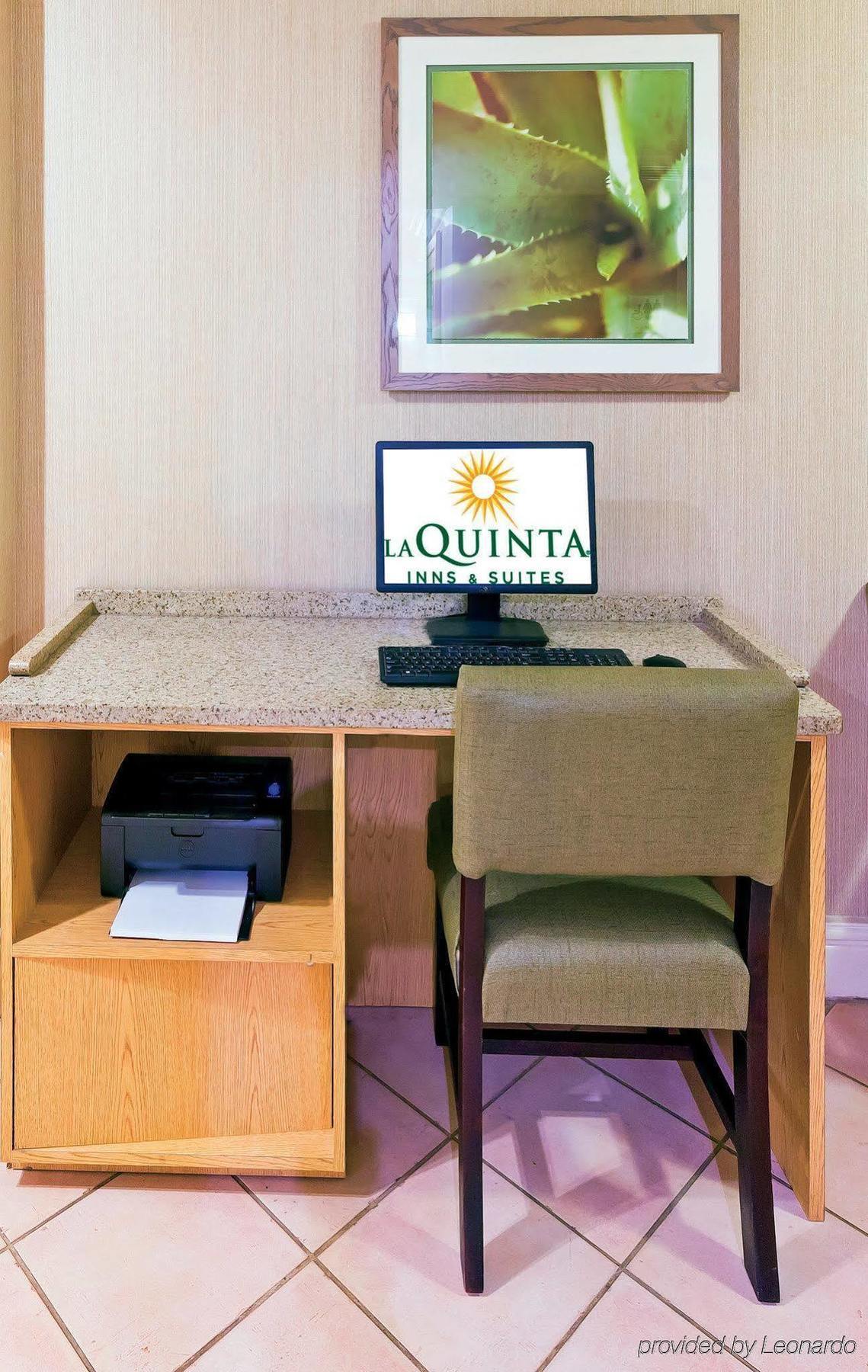 Baymont By Wyndham Lubbock - Downtown Civic Center Hotel Екстериор снимка